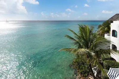 Image de Coralita No. 4 Oceanfront Apartment Near Sandy Lane