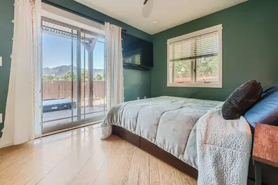 Image de Cozy 3-bedroom 3bath home with amazing views & incredible location in Boulder.