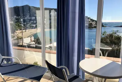 Image de Appartement à Roses en première ligne de mer. Montemar