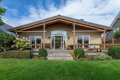 Image de The detached and light-flooded Haus Meerzeit in Behrensdorf on the Baltic Sea