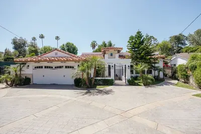 Image de Beautiful Oasis in the heart of Encino w/ an Adu