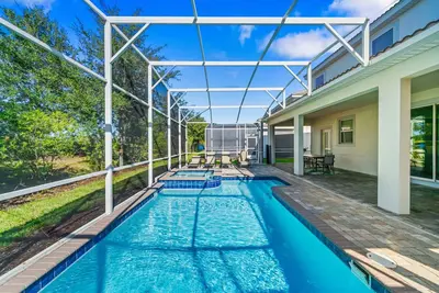 Image de Spacious 8-Bedroom Retreat with Private Pool near Orlando Attractions