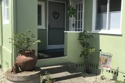 Image de Charming 1-bedroom cottage in Eureka