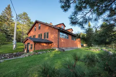 Image de 2 Cabins & Docks on Lake Namakagon - 4 Season Fun, Snowmobiling, Utv & Fishing!