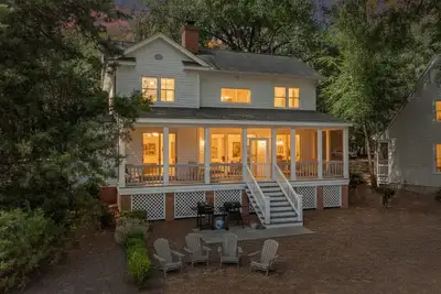 Image de Great Waters Retreat | Lake Access • Porch • Pool