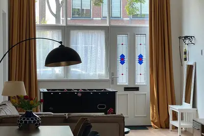 Image de Cozy city center 75 m2 apartment suite, 5 minutes from the station