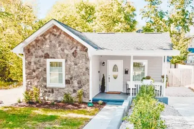 Downtown - 2 bed, 2 bath - Tb