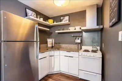 Image de King Bed in MidtownWalk to Alessi Bakery & Midtown