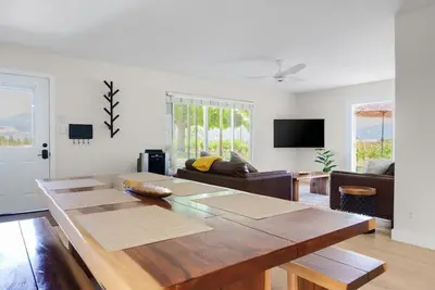 Image de Enchanting Wine Country Retreat ~ Hot Tub & Vineyard Views 3bd/2ba