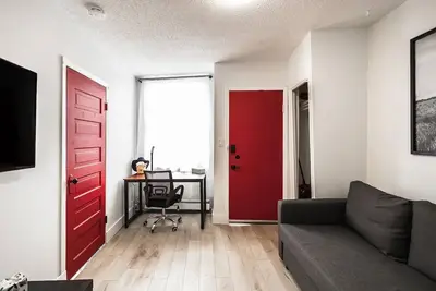 Image de Unique Suite in Historic Ramsay By Stampede/Inglewood/Elbow River w/ Parking