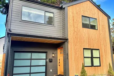 Image de Modern Luxury Meets Comfort - Brand-New 3br Maple Leaf Retreat.