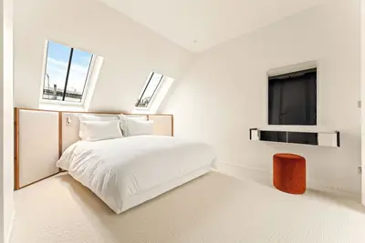 Image de Luxurious 4-bedroom Roof-Top in Paris