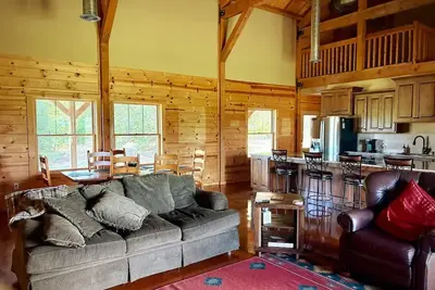 Image de 20-Acre Elegant Rustic Retreat, Minutes from Osu