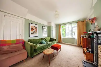 Image de Amazing 2bdr house close to the city August deals