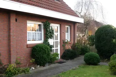 Image de Maison de vacances 'Nes Pük' avec terrasse commune, jardin commun et Wi-Fi