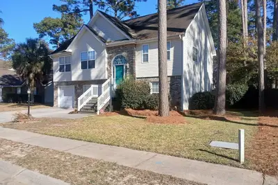 Image de Marvelous split level 4-bedroom house in Summerville