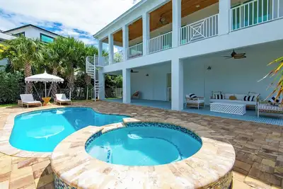 Image de P01 - New 3 bed, 3 bath with private pool