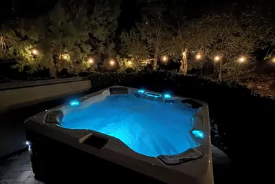 Image de Serene Luxe Prescott Pines Hideaway, Games + Epic Views, Sleep 16+, Fun For All!