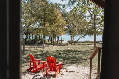 Image de Lakefront Glamping Safari Tent #6: The Mustang