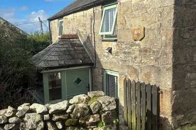 Image de Charming Detached Cornish Stone Cottage with Private Garden & Coastal Access