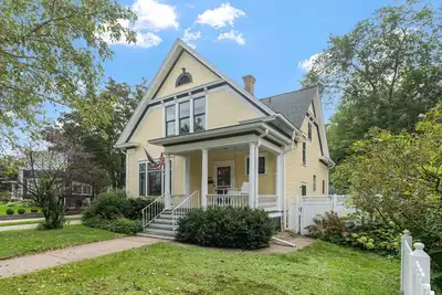 Image de Leet-Reaville Heritage House: a charming Craftsman in the heart of Red Wing!