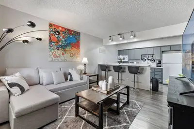 Image de Stylish Tempe Getaway  1-Bedroom w/ Pool, Fitness Room & Air-Conditioning