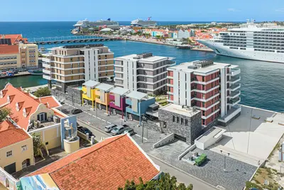 Image de The Wharf 1d city harbor apartment in downtown Willemstad