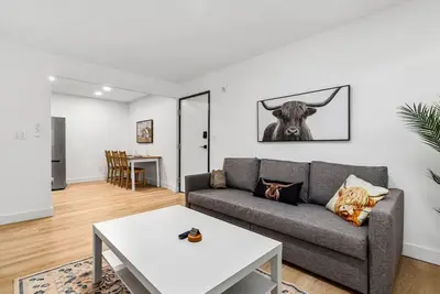 Image de Spacious Dt Pueblo Loft – Crew Ready!