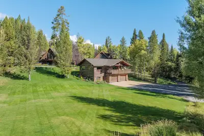 Image de Relax with the whole family at The Fox Den in Wilson.