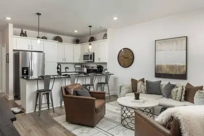 Image de Birch Bliss | Stylish 2br Downtown Chatt Stay!