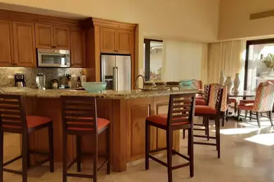 Image de 4 Bedroom/ 5 bath. Bungalow at Diamante Resort on the Lagoon