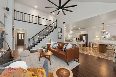 Image de Family Home with Fiber Optic WiFi