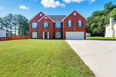 Image de Charming 4-bedroom & Spacious Home + Yard