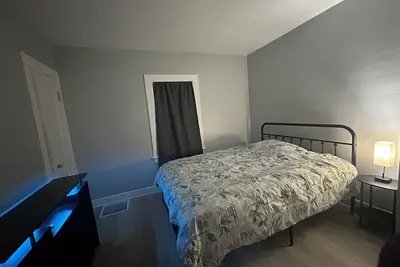 Image de Charming newly renovated midterm rental available!