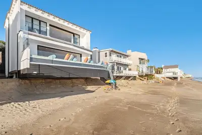 Image de Luxury Beachfront Villa in Malibu - Your private slice of paradise
