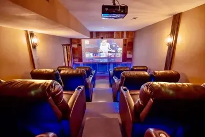 Image de Stunning Country Home, Sleeps 30! Unique and Comfy