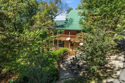 Image de Secluded Cabin with Putt-Putt & Views!