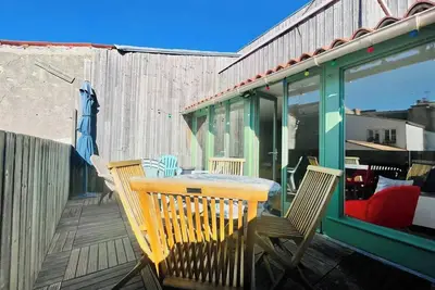 Image de La Cabane, centre ville, Lr104