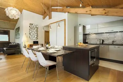 Image de This apartment is a 3 bedroom(s), 2. 5 bathrooms, located in Morzine, Auvergne-Rhône-Alpes.