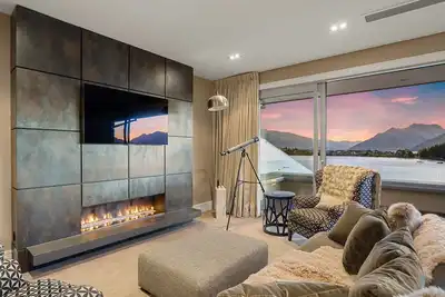 Image de Lakes Edge Villa - Infrared Sauna