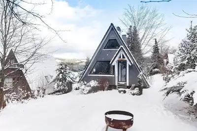 Image de Maison de vacances « Nurdachhaus Sauerland » avec terrasse privée, jardin commun et Wi-Fi