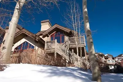 Image de 4br Mountain Home | Fireplace & Pool + Shuttle