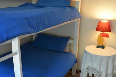 Image de Delightful 4-bedroom cottage in Constantia, Cape Town accommodates 1 - 7 guests.