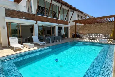 Image de Villa Marina Cap Cana 3 min walk beach