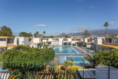 Image de Maison de vacances 'Easystay Costa Del Silencio Wifi' avec piscine commune et Wi-Fi