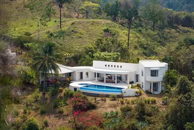 Image de Sunset Hill • Private Ocean-View Villa • Pool • 5 Mins to Santa Teresa