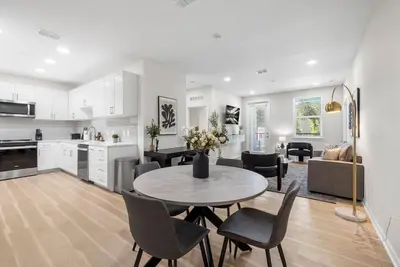 Image de Charming 2br in Heart of Largo + Free Pool & Gym