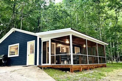 Image de Outstanding Lakefront Cottage with Fire Pit in Cadiz, Kentucky