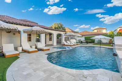 Image de Sienna Sanctuary by Rather Be Porperties