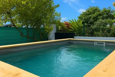 Image de Villa Bleue Papaye avec piscine privée à deux pas de la page